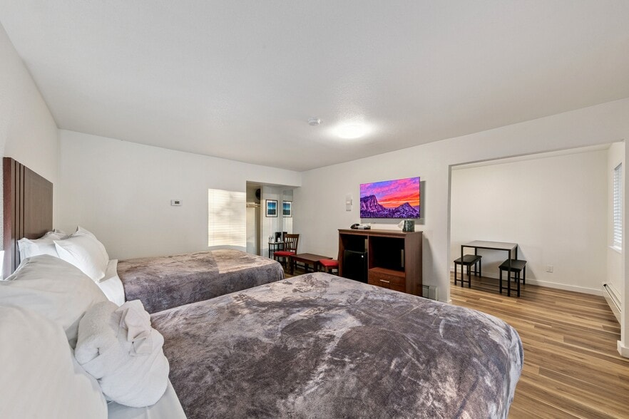 More Photos Of 4130 Manzanita Ave, South Lake Tahoe Hotel For Sale