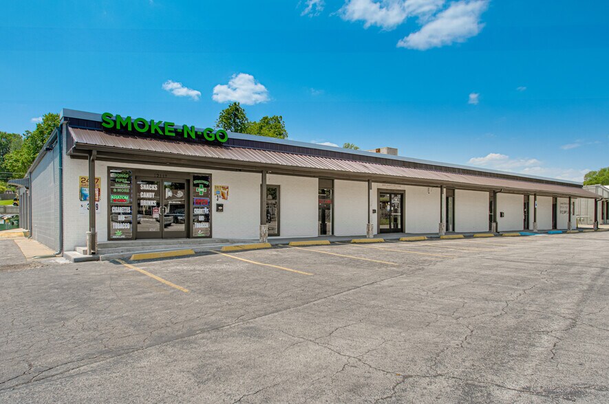 More Photos Of 12119 Johnson Dr, Shawnee Storefront For Sale