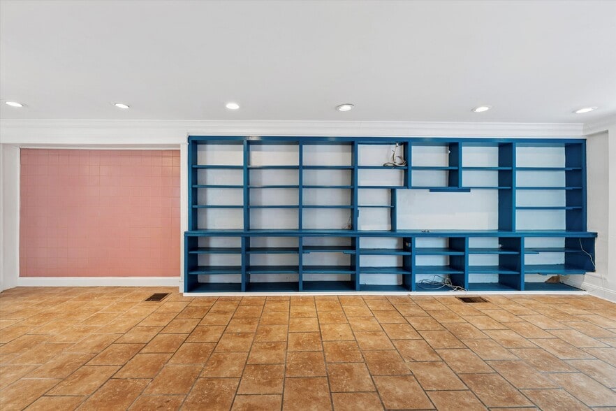 More Photos Of 2621 Sepviva St, Philadelphia Storefront Retail Residential For Sale