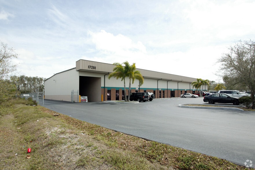 More Photos Of 17251 Alico Center Rd, Fort Myers Showroom For Sale
