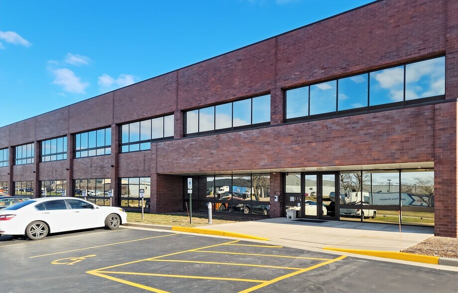 More Photos Of W57N14280 Doerr Way, Cedarburg Office For Lease