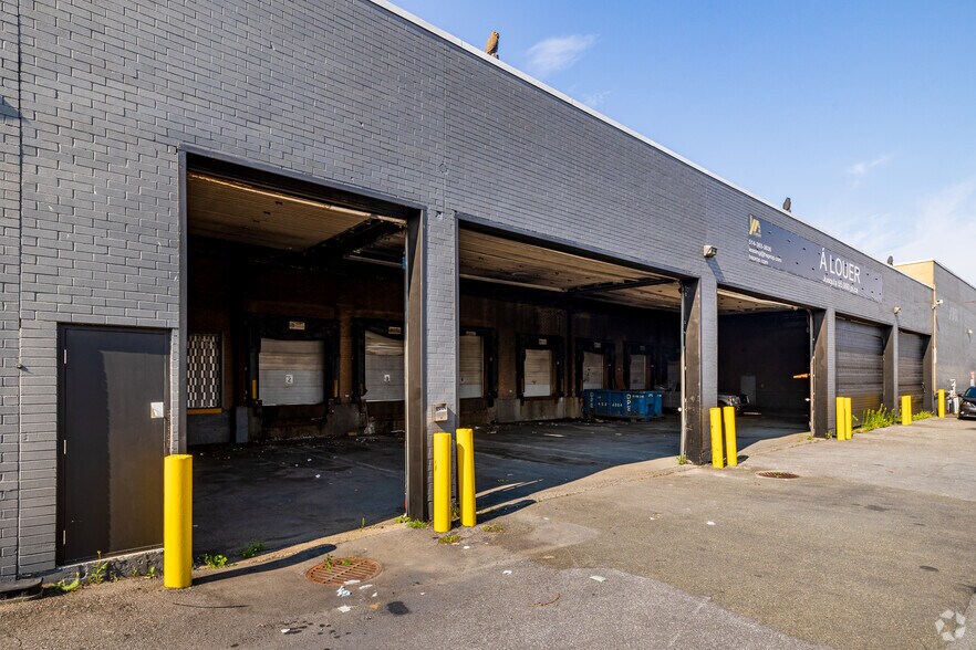 More Photos Of 8530 Av 8e, Montréal Warehouse For Lease