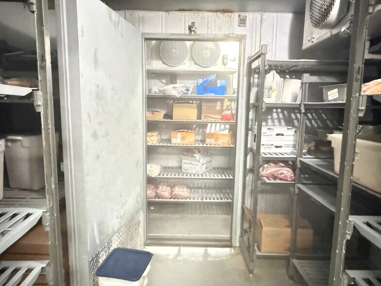 More Photos Of 2216 Gulf Fwy, La Marque Restaurant For Sale