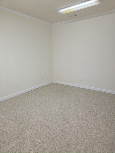 More Photos Of 1875 Old Alabama Rd, Roswell Office For Lease