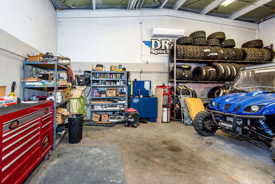 More Photos Of 2106 Highway 95, Bullhead City Auto Dealership For Sale