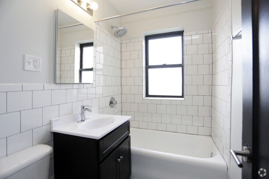 More Photos Of 5200 N Sheridan Rd, Chicago Apartments For Lease