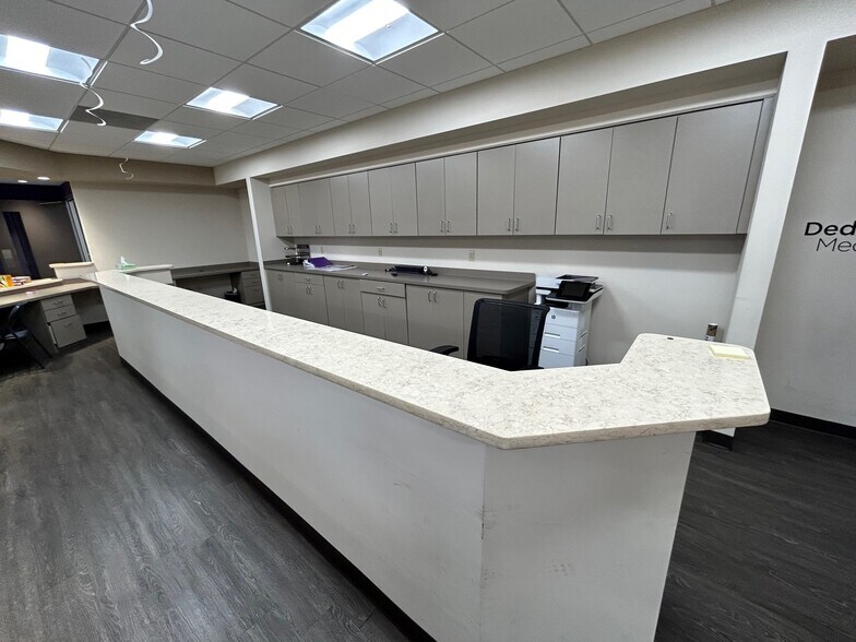 More Photos Of 5005 E Crosstimbers St, Houston Freestanding For Sale