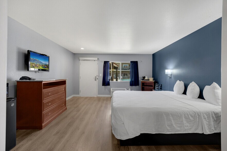 More Photos Of 2625 W Florida Ave, Hemet Hotel For Sale