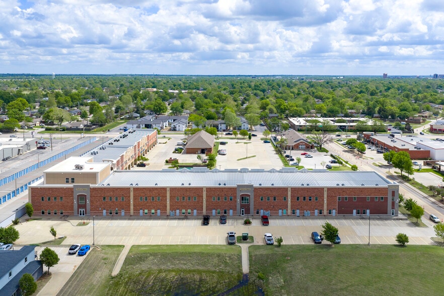 More Photos Of 480 24th Ave NW, Norman Storefront Retail Office For Lease