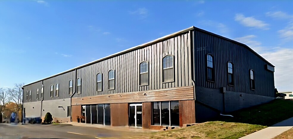 Primary Photo Of 4106 S 87th St, Omaha Light Manufacturing For Sale