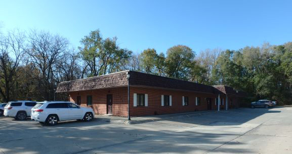 Primary Photo Of 1921 Superior St, Webster City Office For Lease