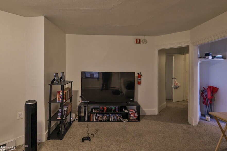 More Photos Of 38 W Central Ave, Bangor Apartments For Sale