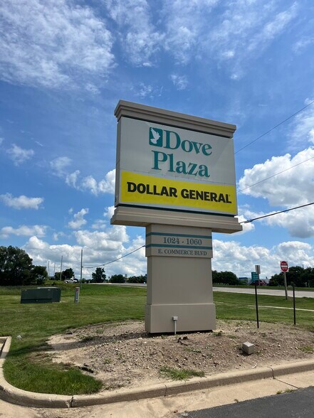 More Photos Of 1024-1060 E Commerce Blvd, Slinger Unknown For Lease