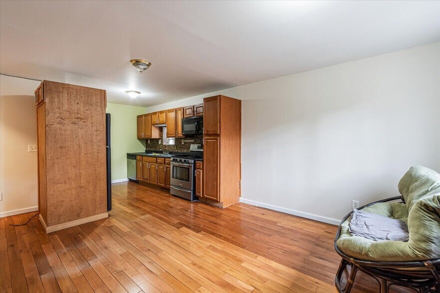 More Photos Of 414 Franklin Ave, Brooklyn Apartments For Sale