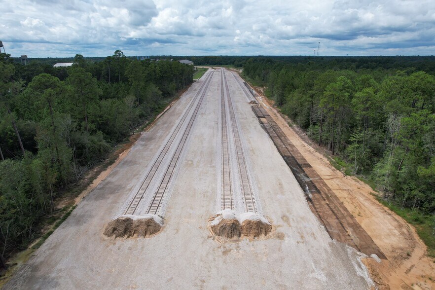 More Photos Of 735 FM 92 S, Silsbee Warehouse For Lease