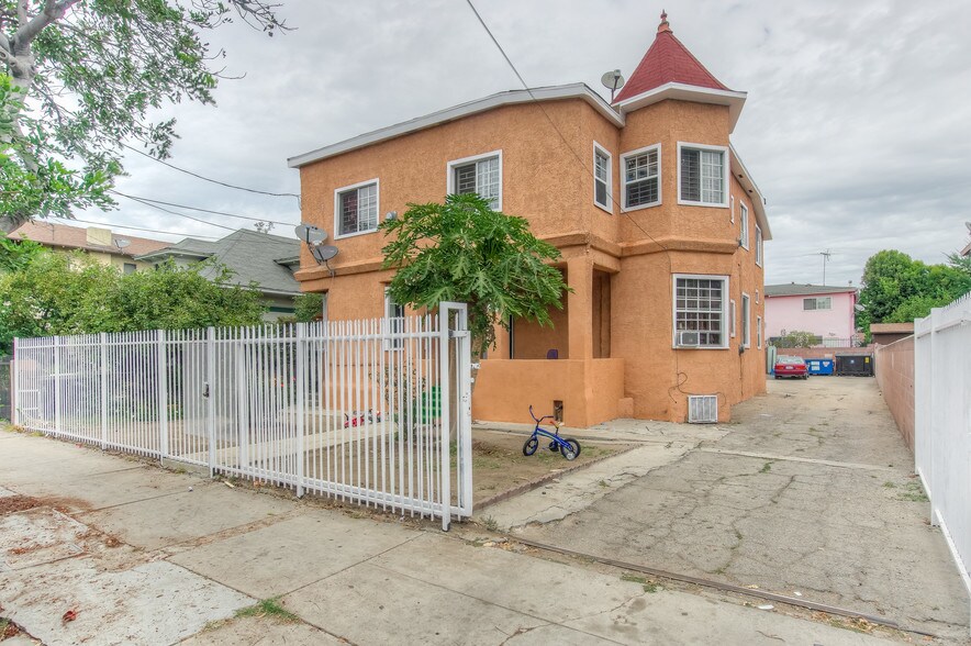 More Photos Of 1647 W 12th Pl, Los Angeles Apartments For Sale