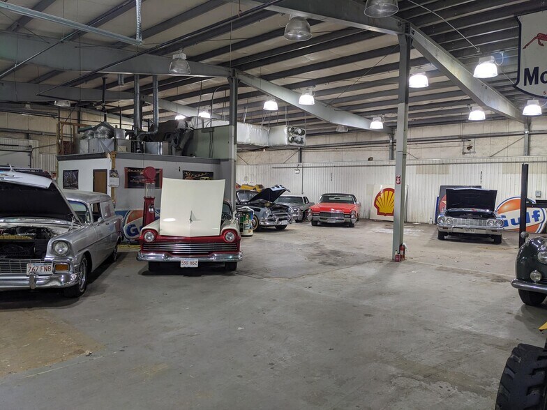 More Photos Of 5 Granite Rd, Acton Warehouse For Lease