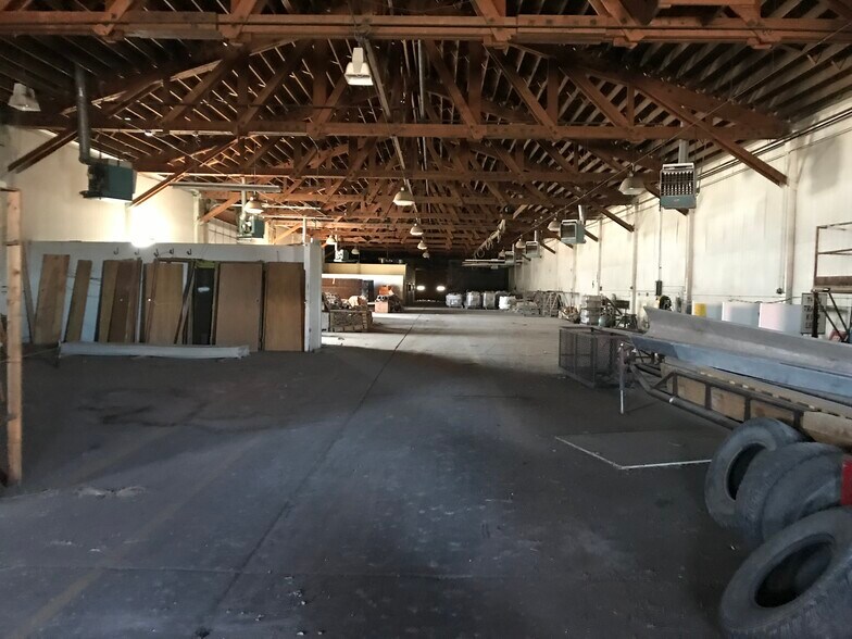 More Photos Of 1655 Industrial Ave, Sidney Warehouse For Lease