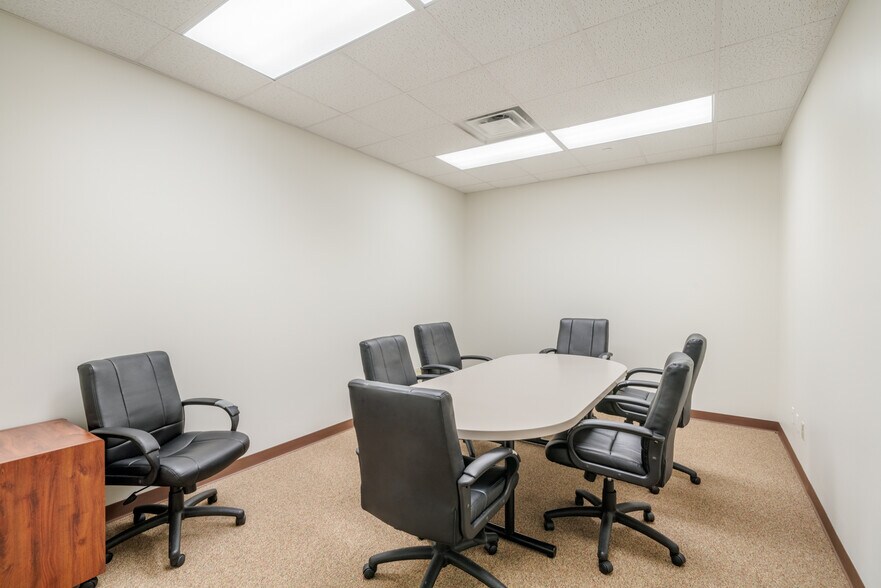 More Photos Of 402 Pierce, Houston Office For Lease