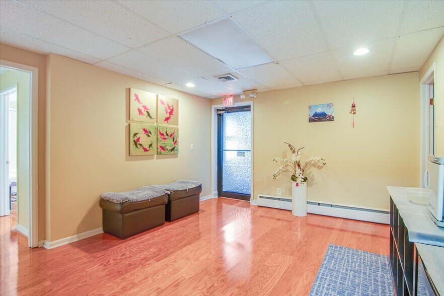 More Photos Of 383 Northfield Rd, West Orange Medical For Sale