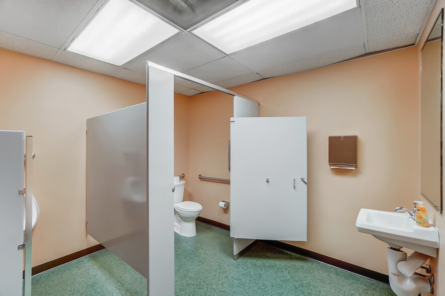 More Photos Of 3549 Reading Rd, Cincinnati Religious Facility For Sale