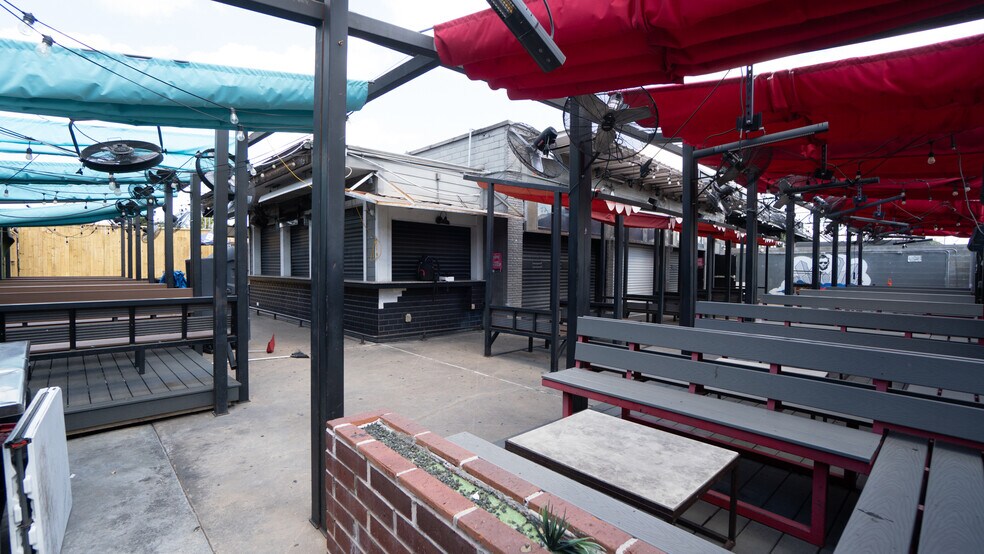 More Photos Of 5110 Washington Ave, Houston Storefront For Lease