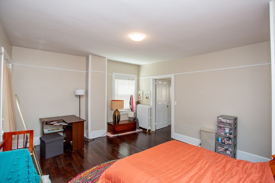 More Photos Of 45 Bridge St, Lambertville Storefront Retail Office For Sale