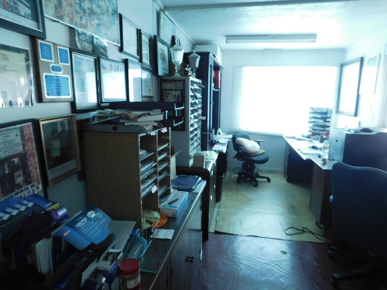 More Photos Of 1807 S Meridian St, Indianapolis Warehouse For Sale