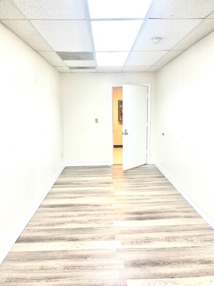 More Photos Of 121 W Whittier Blvd, La Habra Medical For Lease