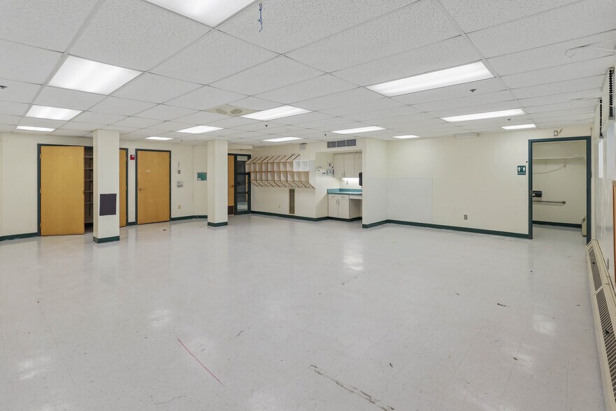 More Photos Of 651 Norwich Rd, Plainfield Schools For Sale