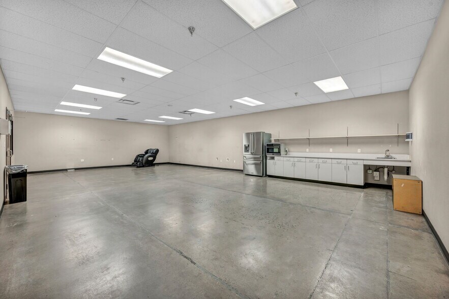 More Photos Of 400 E Parr Blvd, Reno Distribution For Lease