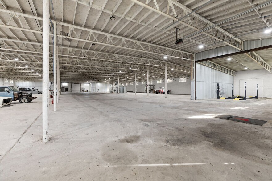 More Photos Of 1080 S Beckett St, Columbia Warehouse For Sale