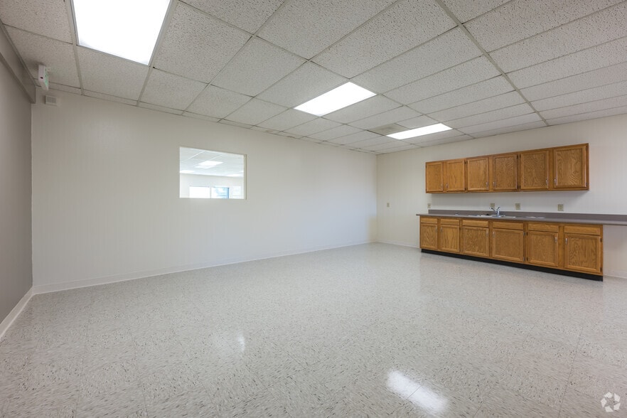 More Photos Of 2700 Yale Blvd SE, Albuquerque Office For Lease