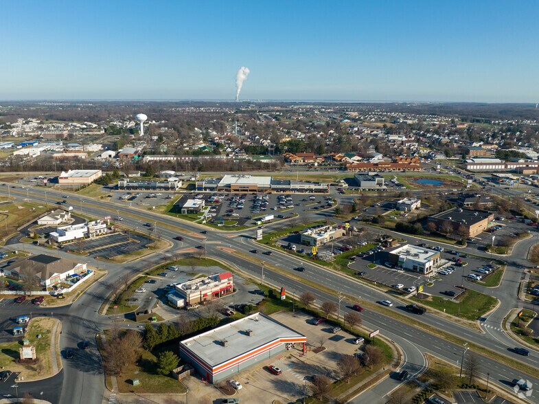 More Photos Of 500 W Main St, Middletown Unknown For Lease