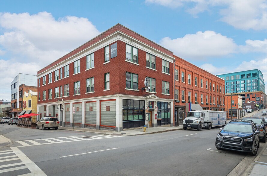 Primary Photo Of 48 College St, Asheville General Retail For Lease