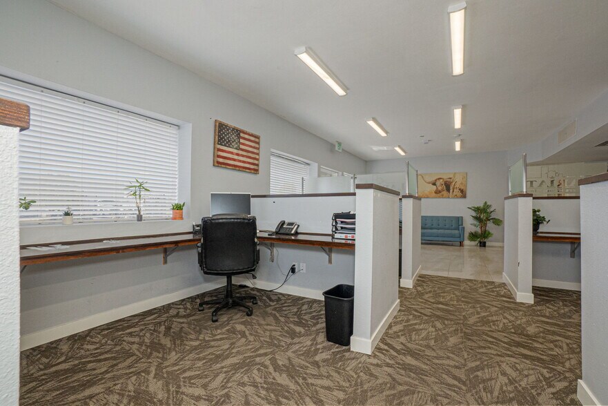 More Photos Of 3500 Confederate Rd, El Paso Warehouse For Lease