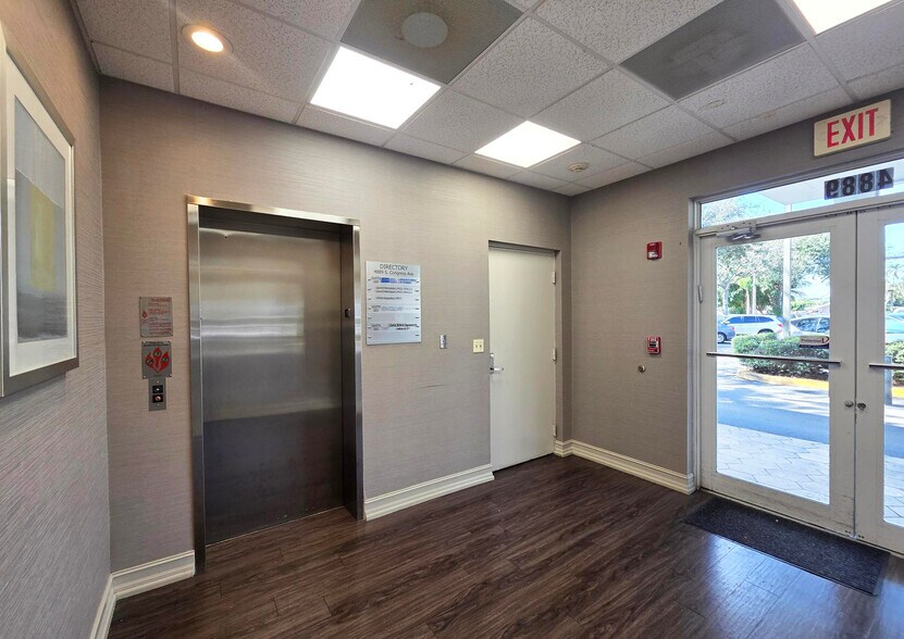 More Photos Of 4889 S Congress Ave, Lake Worth Medical For Sale