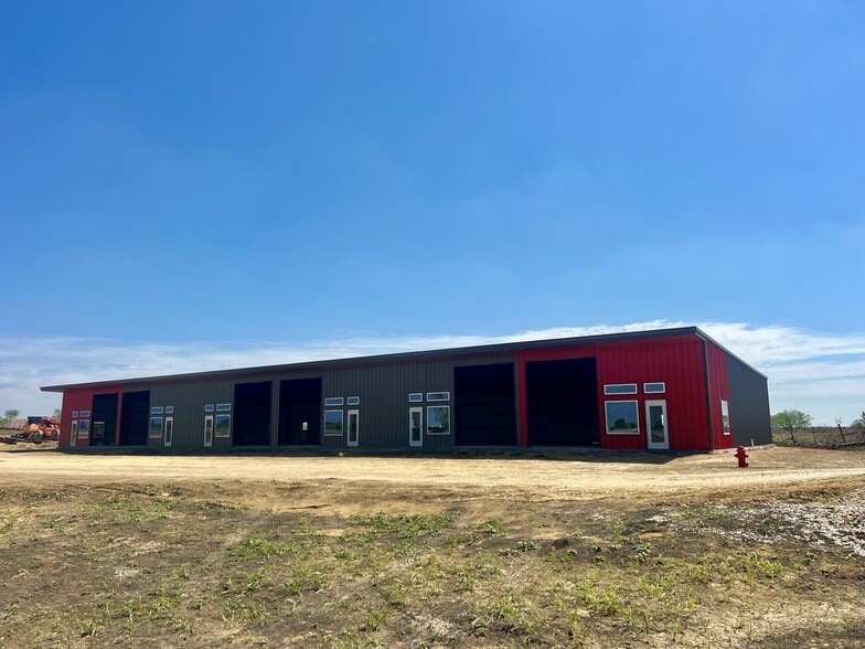 Primary Photo Of 23105 IH 35 Service rd, Salado Warehouse For Lease