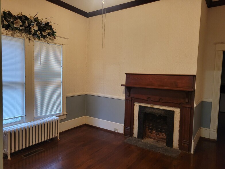 More Photos Of 1110 Hawkins Ave, Sanford Light Manufacturing For Sale