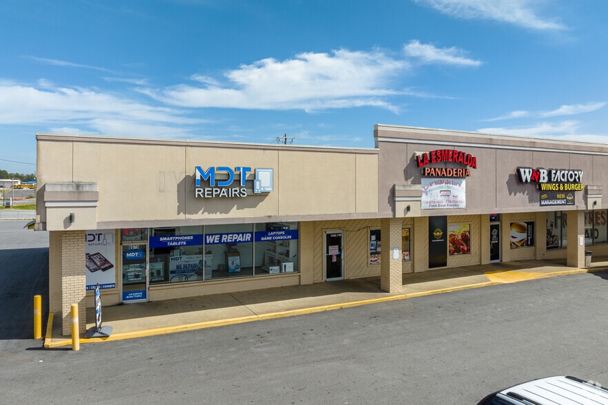 More Photos Of 6067-6073 Fairburn Rd, Douglasville Unknown For Lease