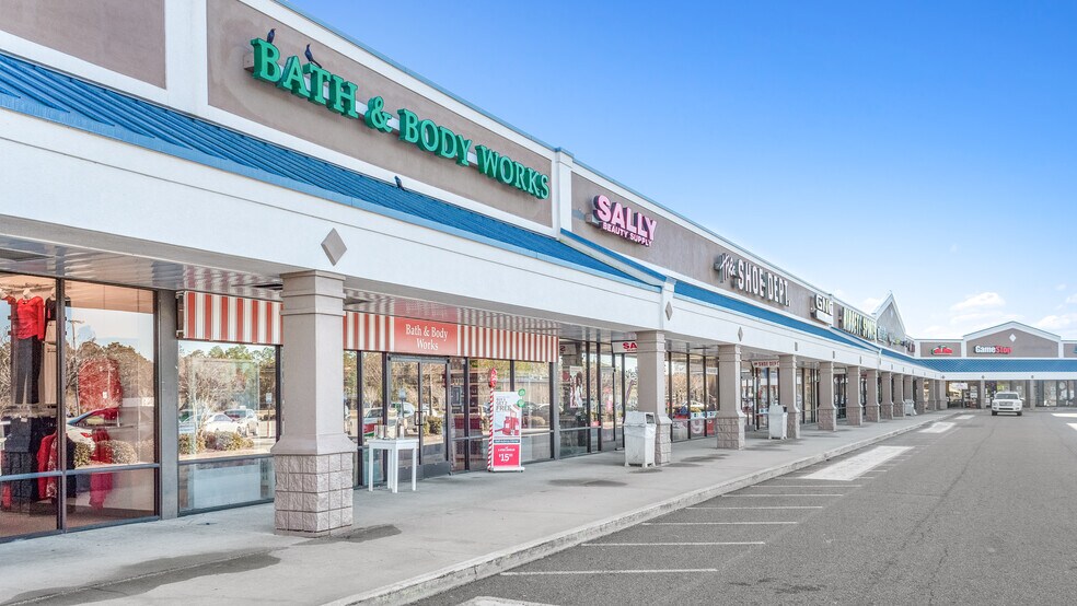 More Photos Of 6586 GA Highway 40 E, Saint Marys General Retail For Lease