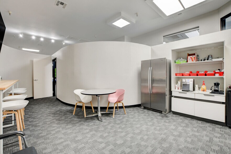 More Photos Of 5240 W Charleston Blvd, Las Vegas Storefront Retail Office For Sale