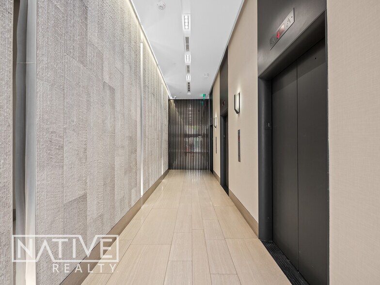 More Photos Of 14 NE 1st Ave, Miami Office For Sale