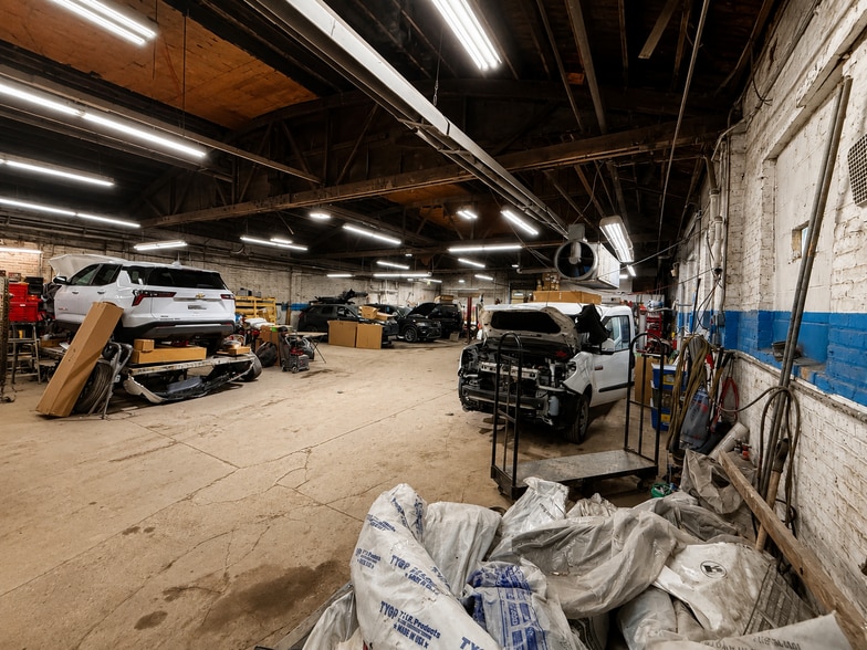 More Photos Of 6915 S Ashland Ave, Chicago General Retail For Sale