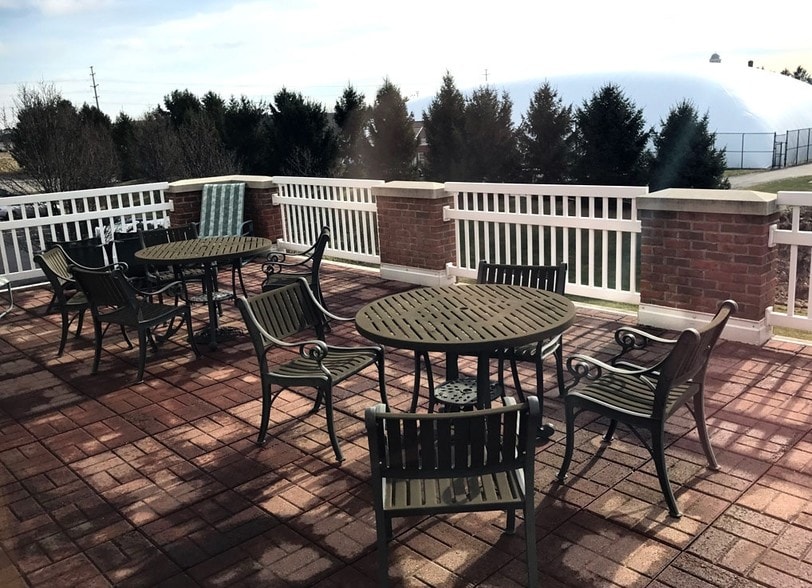 More Photos Of 9482 Wedgewood Blvd, Powell Office For Lease