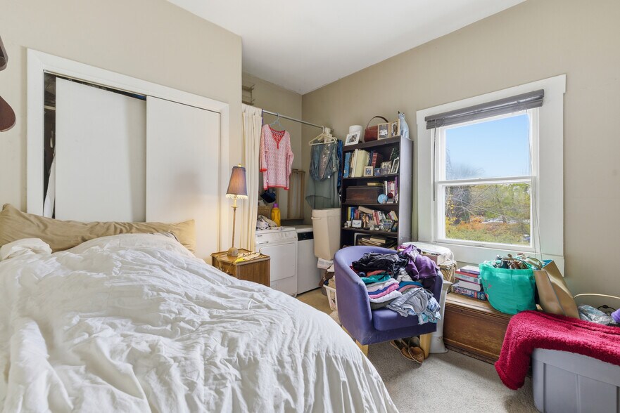 More Photos Of 275 Main St, South Berwick Storefront For Sale