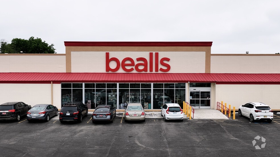 Primary Photo Of 1000 W Gentry Ave, Checotah General Retail For Sale