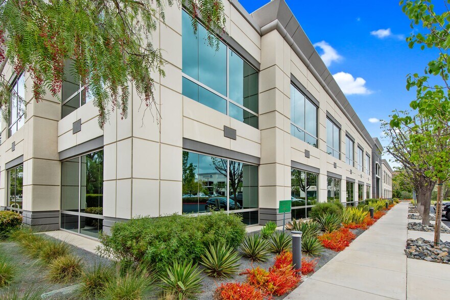 More Photos Of 31111 Agoura Rd, Westlake Village Medical For Lease