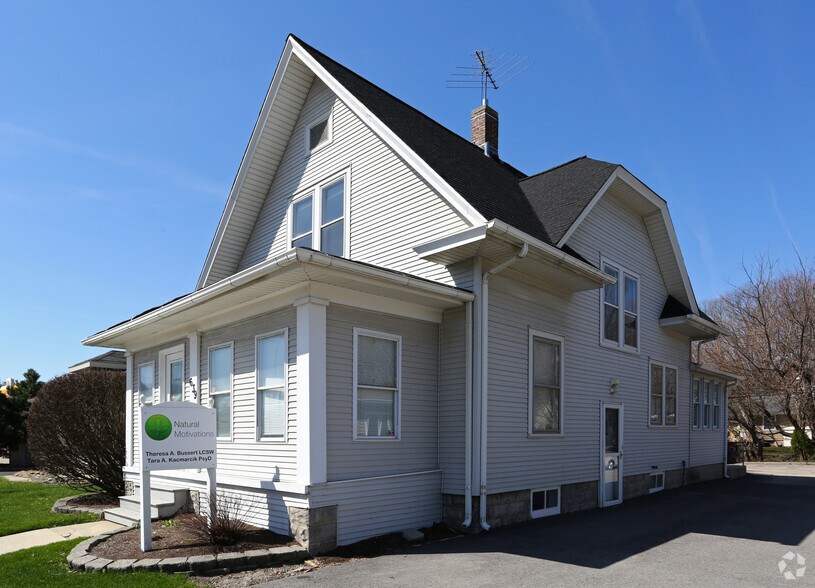 More Photos Of 639 S Washington St, Naperville Coworking Space