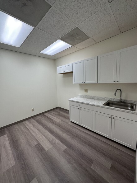More Photos Of 4000 Wake Forest Rd, Raleigh Medical For Lease